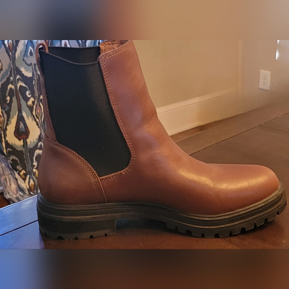Madewell Chelsea Lugsole Boot